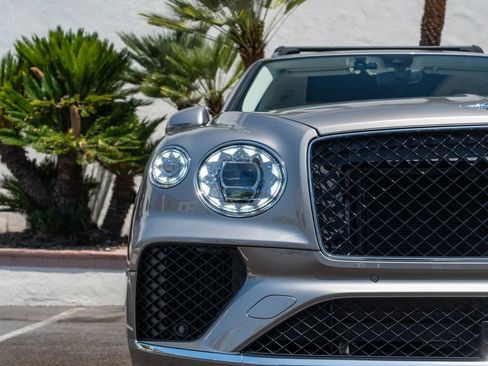 New 2026 Bentley Bentayga AWD/4WD image 35