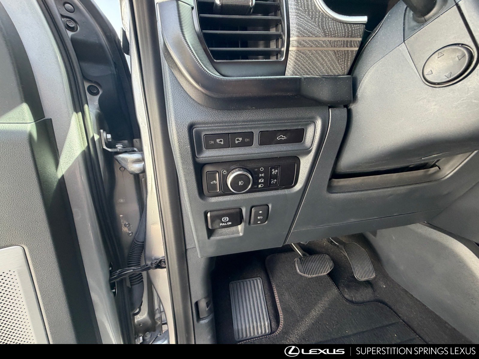 Used 2023 Ford F150 Platinum w/ Equipment Group 701A High AWD/4WD image 12