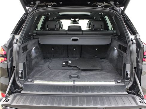 Used 2025 BMW X5 xDrive50e AWD/4WD image 32