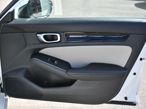 Used 2024 Honda Civic Touring image 46