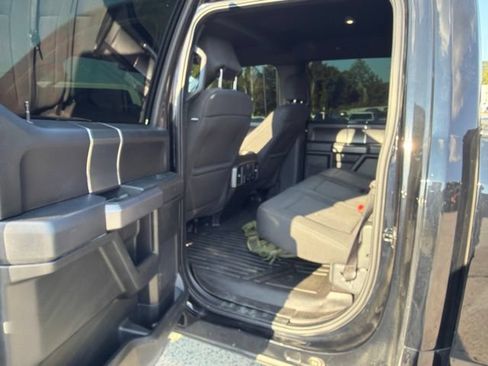 Used 2018 Ford F150 XLT w/ Equipment Group 302A Luxury AWD/4WD image 27