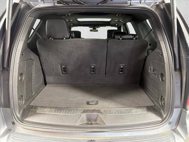 Used 2022 Chevrolet Tahoe RST w/ Luxury Package RWD image 19