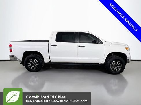 Used 2017 Toyota Tundra SR5 w/ TRD Off Road Package AWD/4WD image 18