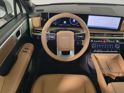 Used 2025 Hyundai Santa Fe Limited image 19