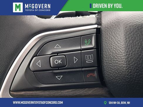 Used 2023 Jeep Grand Cherokee Limited w/ Black Appearance Package AWD/4WD image 29