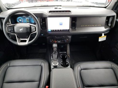 New 2025 Ford Bronco Badlands w/ Sasquatch Package image 11