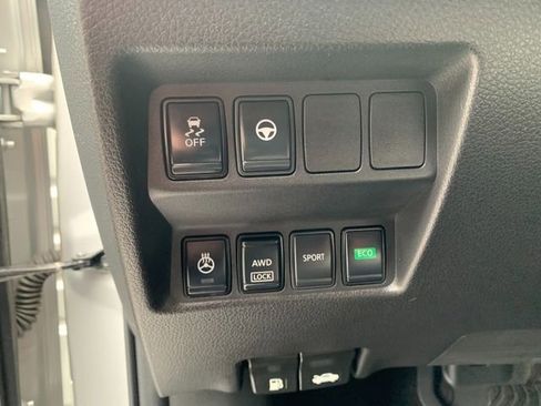 Used 2020 Nissan Rogue Sport SV w/ Technology Package AWD/4WD image 24