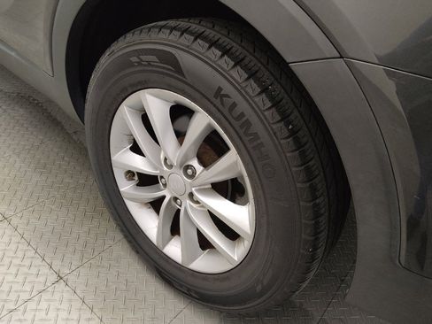 Used 2018 Kia Sorento FWD image 31