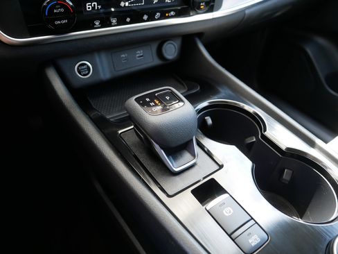 Certified 2023 Nissan Rogue SV AWD/4WD image 24