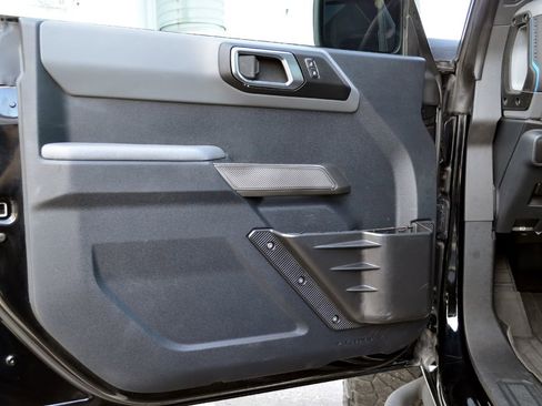 Used 2022 Ford Bronco Black Diamond image 30