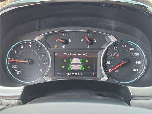 Used 2021 Chevrolet Traverse Premier AWD/4WD image 12