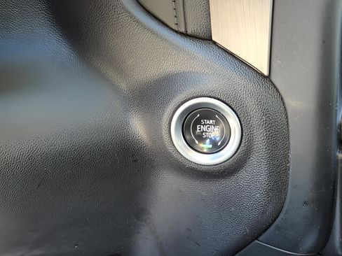 Used 2021 GMC Sierra 1500 Denali image 10