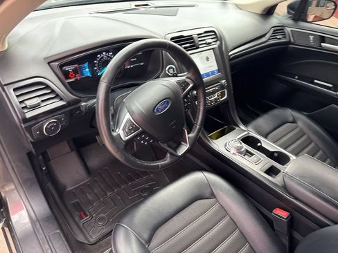 Used 2018 Ford Fusion SE w/ Equipment Group 201A AWD/4WD image 24
