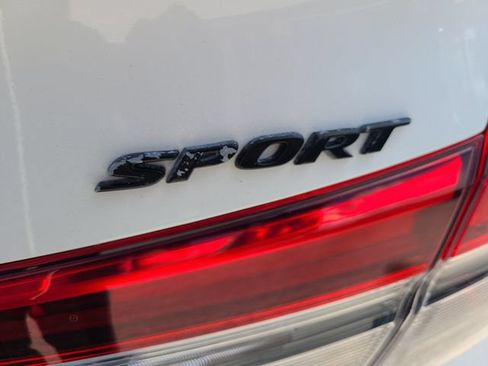 Used 2024 Honda Civic Sport image 31