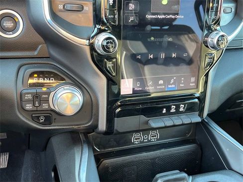 Used 2025 RAM 1500 Laramie image 32