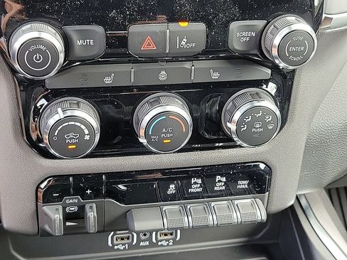 New 2025 RAM 1500 Big Horn AWD/4WD image 10