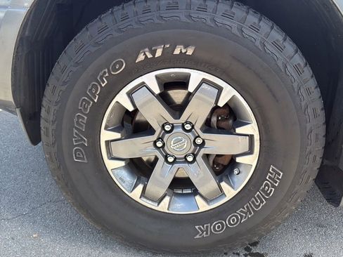 Used 2016 Nissan Frontier PRO-4X AWD/4WD image 5