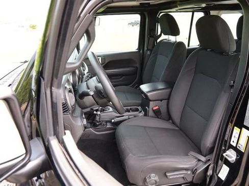 Used 2019 Jeep Wrangler Unlimited Sport AWD/4WD image 8