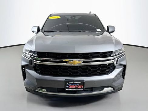 Used 2022 Chevrolet Suburban LS w/ Driver Alert Package AWD/4WD image 2