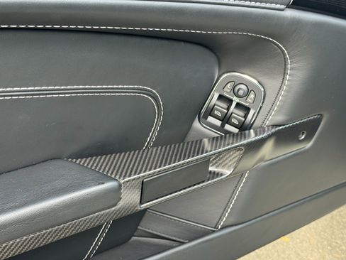 Used 2015 Aston Martin DB9 Coupe image 29