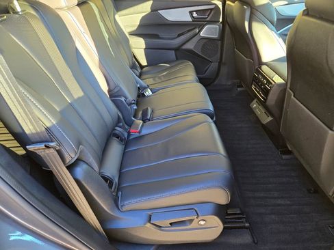 Used 2025 Acura MDX w/ Technology Package image 18