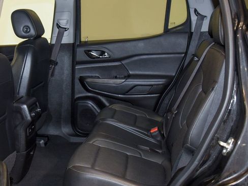 Used 2023 GMC Acadia SLT image 4