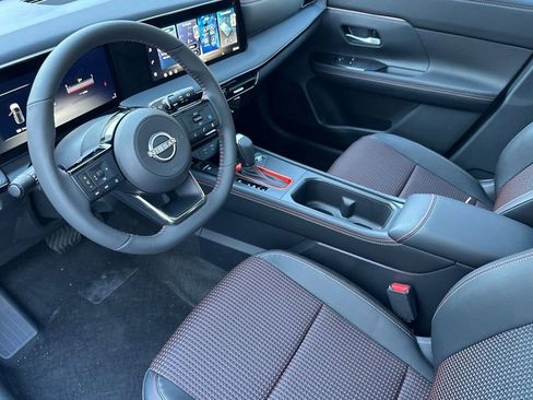 New 2026 Nissan Kicks SR image 8