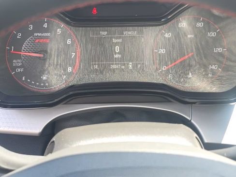 Used 2024 Chevrolet Trax RS FWD image 17