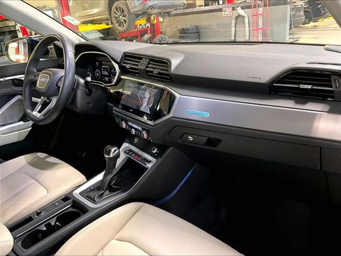 Used 2022 Audi Q3 2.0T Premium Plus image 14