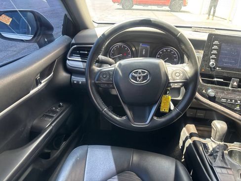 Used 2023 Toyota Camry SE FWD image 3