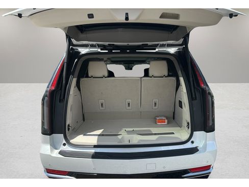 Used 2024 Cadillac Escalade Premium Luxury Platinum RWD image 20