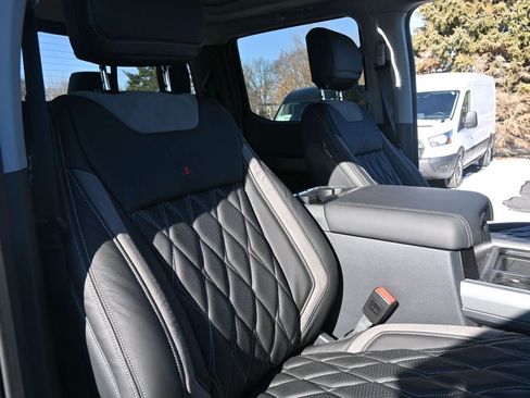 New 2026 Ford F250 Lariat w/ Black Appearance Package image 38