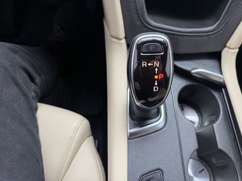 Used 2018 Cadillac XT5 AWD image 37