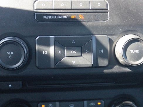 Used 2015 Ford F150 XL w/ Equipment Group 101A Mid AWD/4WD image 22