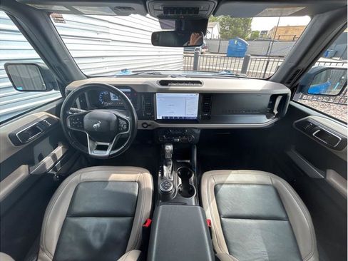 Used 2022 Ford Bronco Wildtrak image 14