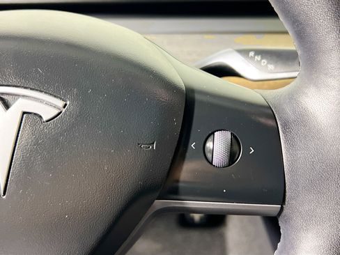 Used 2022 Tesla Model 3 Long Range AWD/4WD image 19