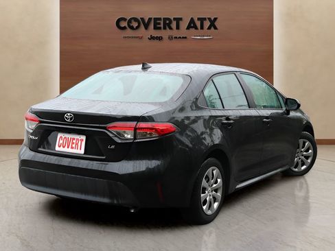 Used 2024 Toyota Corolla LE FWD image 5