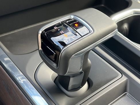 New 2026 GMC Sierra 1500 SLT w/ SLT Convenience Package image 20