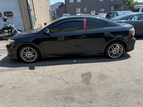 Used 2005 Scion tC image 2
