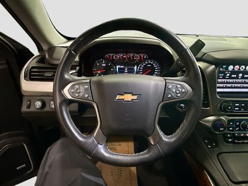 Used 2020 Chevrolet Tahoe Premier AWD/4WD image 12