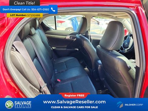 Used 2013 Lexus CT 200h w/ Premium Pkg w/Navigation FWD image 13