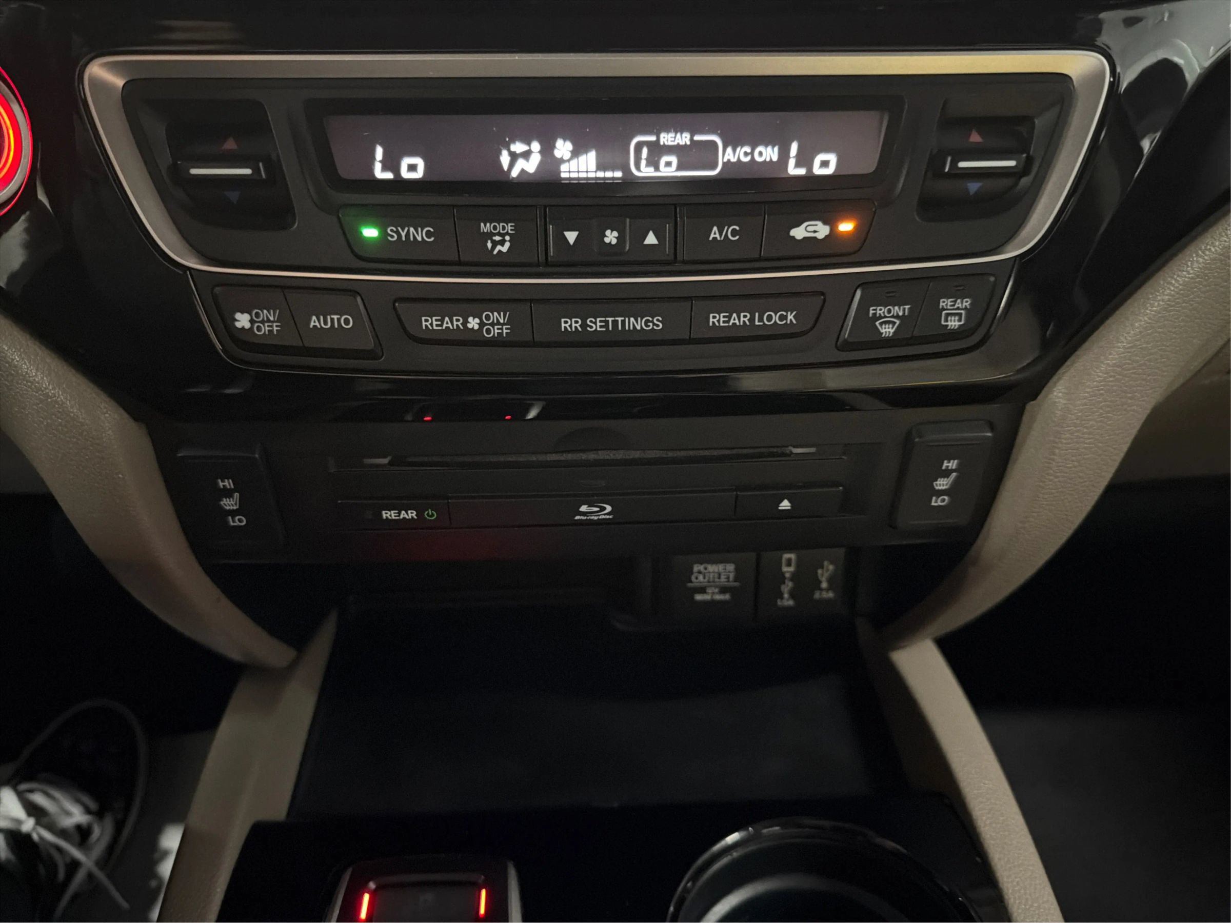 Used 2017 Honda Pilot Touring image 22