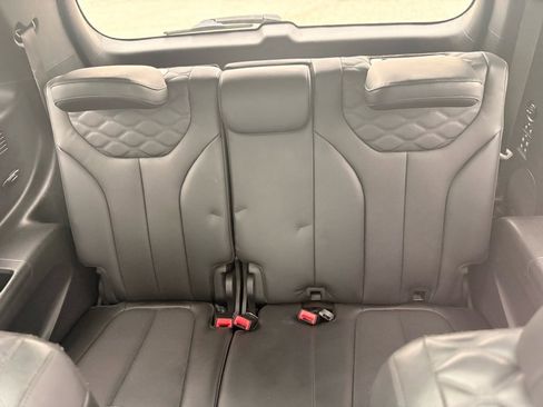 Used 2021 Hyundai Palisade Limited image 13