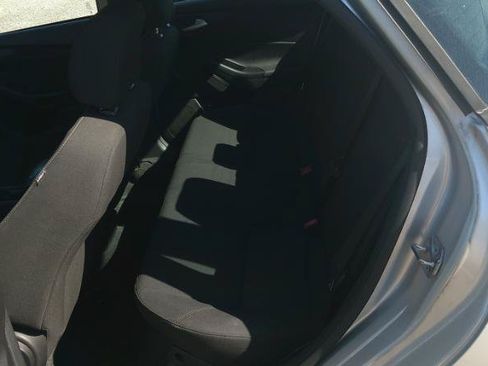 Used 2015 Ford Focus SE FWD image 9