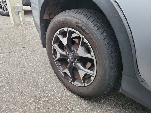 Used 2019 Subaru Crosstrek 2.0i Premium w/ Moonroof Package image 14