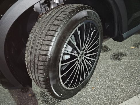 New 2026 Mercedes-Benz GLC 300 4MATIC image 35