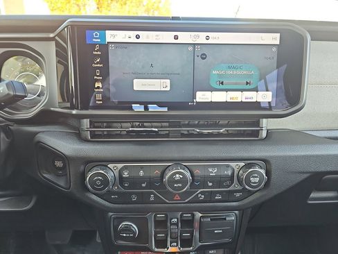 New 2026 Jeep Gladiator Willys image 19