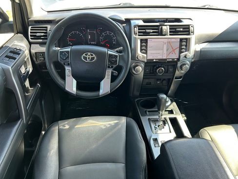 Used 2021 Toyota 4Runner SR5 Premium w/ Moonroof Package AWD/4WD image 18