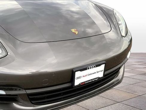 Used 2018 Porsche Panamera 4 w/ Premium Package Plus AWD/4WD image 30