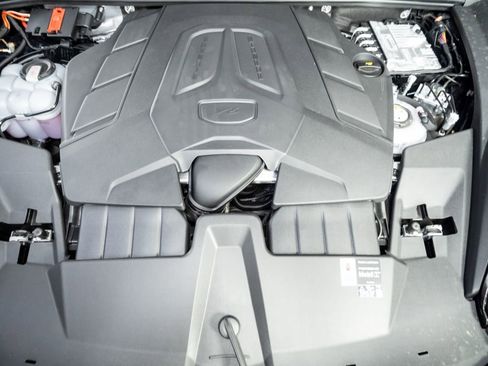 New 2026 Porsche Cayenne E-Hybrid Coupe AWD/4WD image 36
